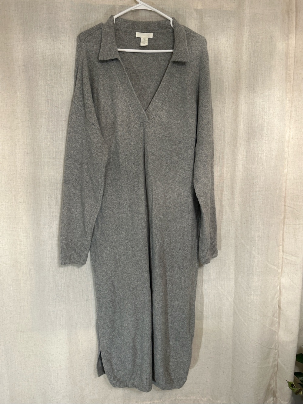H&M Gray Long Sweater Dress Collared V-Neck Size L